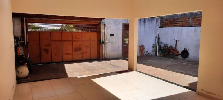 Imagem Casa com 3 Quartos à Venda, 185 m² em Centro - Guararapes