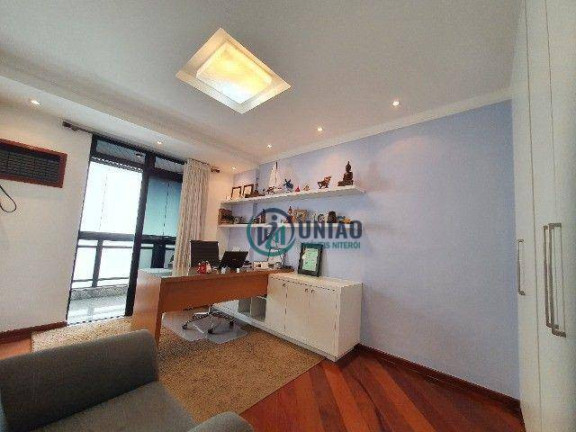 Imagem Apartamento com 3 Quartos à Venda, 215 m² em Santa Rosa - Niterói