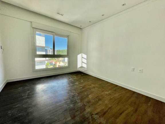 Imagem Apartamento com 3 Quartos à Venda, 227 m² em Km 3 - Santa Maria