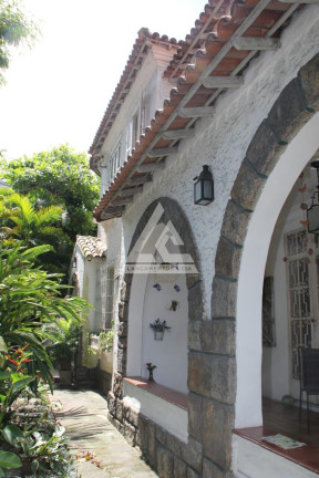 Foto do imóvel: Casa com 6 Quartos à Venda, 450 m² em Vila Isabel - Rio De Janeiro