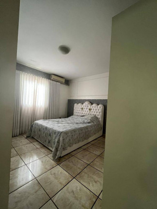 Imagem Casa com 4 Quartos à Venda, 300 m² em Cidade Jardim - Goiânia