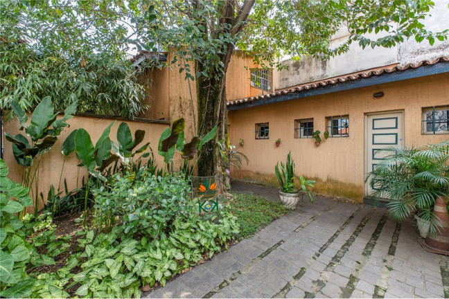 Casa com 3 Quartos à Venda,  em Moema - São Paulo