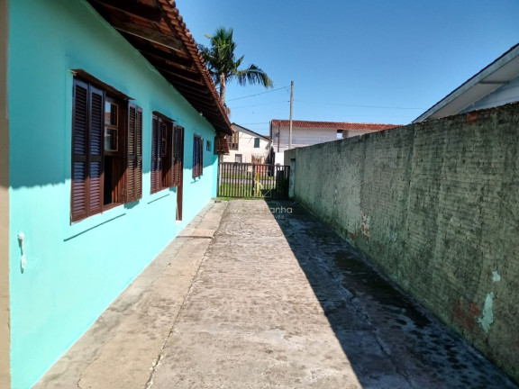 Imagem Casa com 6 Quartos à Venda,  em Figueira - Guaratuba
