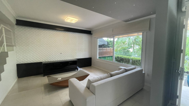 Imagem Casa com 3 Quartos à Venda, 220 m² em Jurerê Internacional - Florianópolis