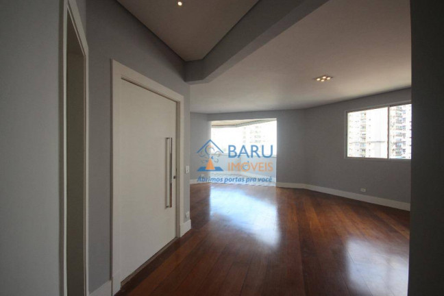 Apartamento com 4 Quartos à Venda, 240 m² em Vila Uberabinha - São Paulo