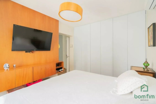 Imagem Apartamento com 3 Quartos à Venda, 139 m² em Moinhos De Vento - Porto Alegre