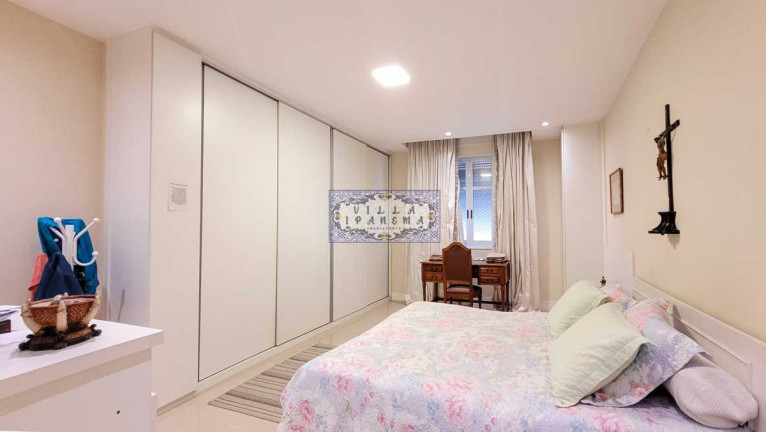 Imagem Apartamento com 3 Quartos à Venda, 170 m² em Copacabana - Rio De Janeiro