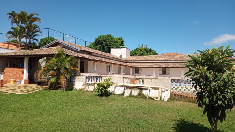 Imagem Casa com 3 Quartos à Venda, 1.000 m² em Centro - Boituva