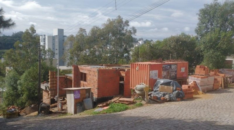 Imagem Sobrado com 3 Quartos à Venda, 113 m² em Santa Catarina - Caxias Do Sul