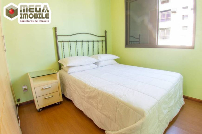 Imagem Apartamento com 2 Quartos à Venda, 77 m² em Centro - Florianópolis