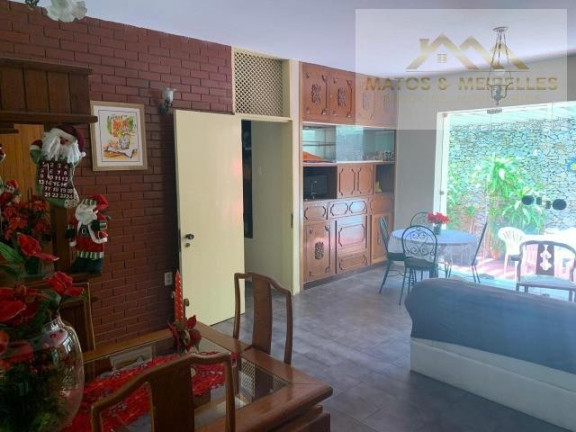 Imagem Casa com 4 Quartos à Venda, 585 m² em Fátima - Fortaleza
