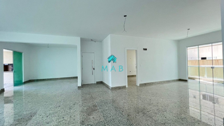 Imagem Apartamento com 4 Quartos à Venda, 330 m² em Meia Praia - Itapema