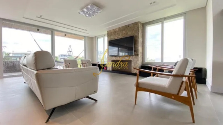 Imagem Casa de Condomínio com 5 Quartos à Venda, 560 m² em Centro - Torres