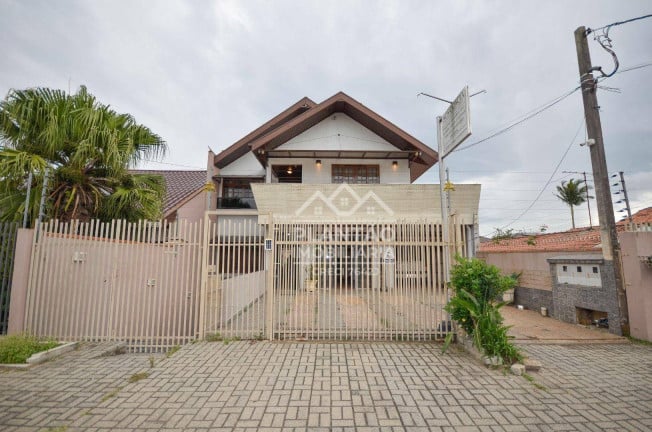 Foto do imóvel: Casa com 4 Quartos à Venda,  em Pinheirinho - Curitiba