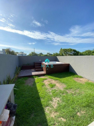 Imagem Casa com 3 Quartos à Venda, 127 m² em Cachoeira Do Bom Jesus - Florianópolis