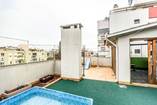 Imagem Apartamento com 3 Quartos à Venda, 241 m² em Jardim Lindóia - Porto Alegre