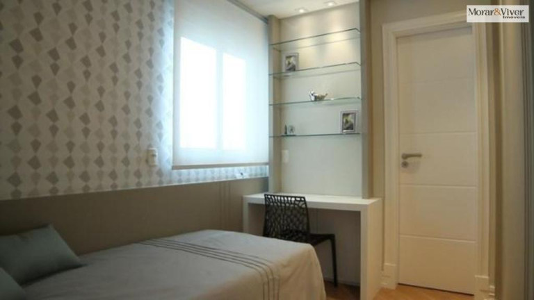 Imagem Apartamento com 2 Quartos à Venda, 77 m² em Centro - Curitiba