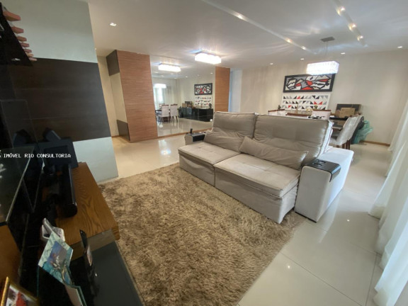 Imagem Apartamento com 4 Quartos à Venda, 220 m² em Rio De Janeiro