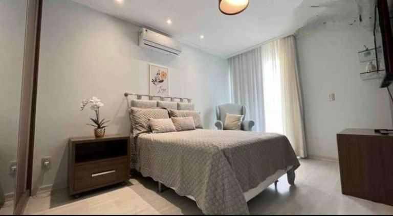 Imagem Casa com 5 Quartos à Venda, 4.710 m² em Praia Do Siqueira - Cabo Frio