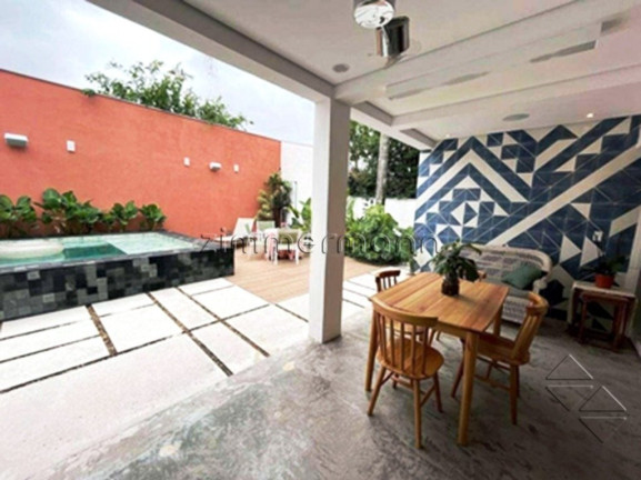 Casa com 2 Quartos à Venda, 300 m² em Alto De Pinheiros - São Paulo