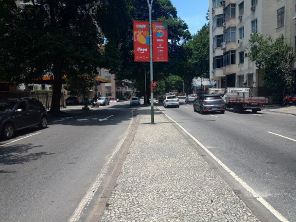 Imagem Apartamento com 2 Quartos à Venda,  em Laranjeiras - Rio De Janeiro