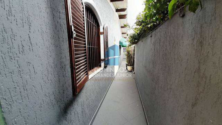 Imagem Casa com 3 Quartos à Venda, 180 m² em Vila Carmosina - São Paulo