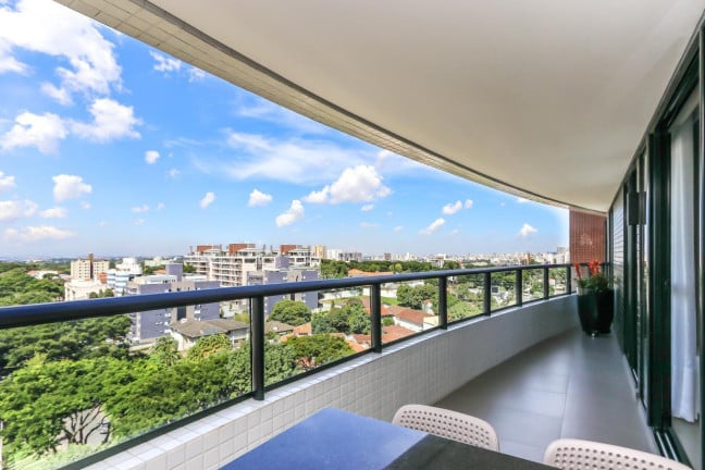 Apartamento com 3 Quartos à Venda, 106 m² em Cabral - Curitiba
