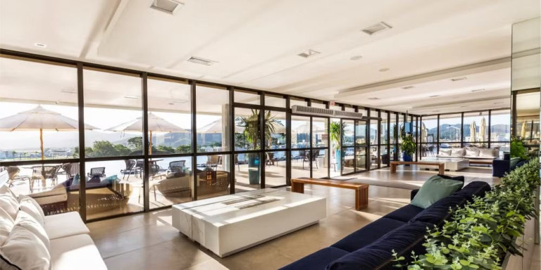Imagem Casa com 4 Quartos à Venda, 231 m² em Santa Regina - Camboriú