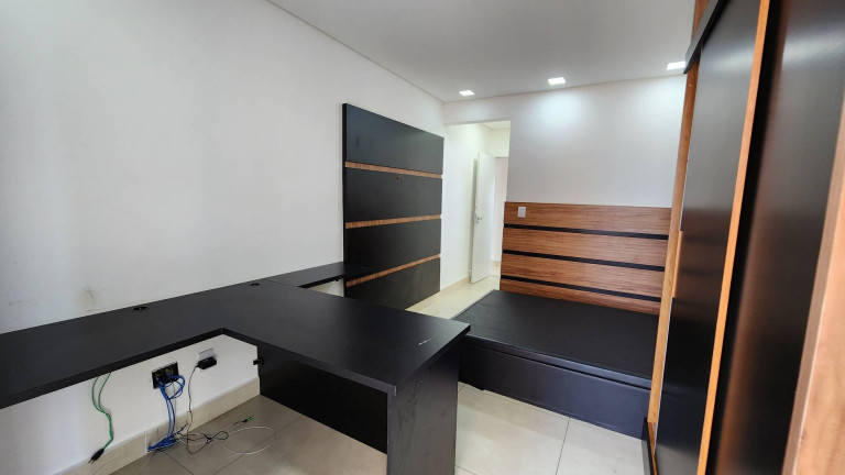 Imagem Apartamento com 3 Quartos à Venda, 200 m² em Guilhermina - Praia Grande