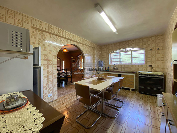 Imagem Casa com 3 Quartos à Venda, 192 m² em Vila Siomara - Campos Do Jordão