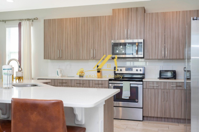 Imagem Casa com 6 Quartos à Venda, 387 m² em Kissimmee - Orlando