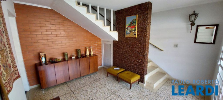 Imagem Casa com 3 Quartos à Venda, 223 m² em Vila Assunção - Santo André