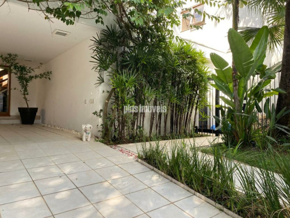 Casa com 6 Quartos à Venda, 704 m² em Jardim Guedala - São Paulo