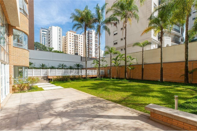 Apartamento com 3 Quartos à Venda, 243 m² em Vila Uberabinha - São Paulo