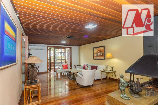 Imagem Casa com 3 Quartos à Venda, 291 m² em Bela Vista - Porto Alegre