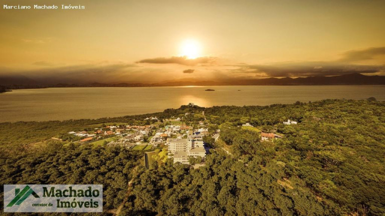 Imagem Apartamento com 2 Quartos à Venda, 71 m² em Cacupé - Florianópolis