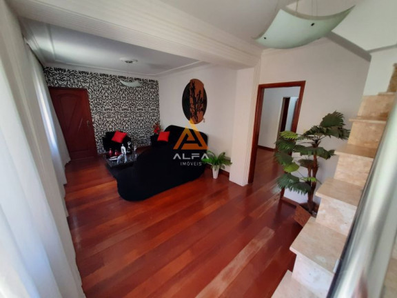 Imagem Casa com 4 Quartos à Venda, 200 m²