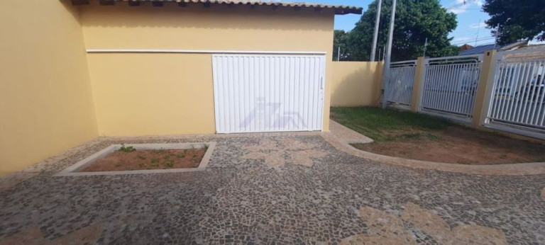 Imagem Casa com 4 Quartos à Venda, 483 m² em Centro - Guararapes