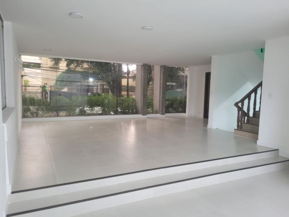 Imagem Sobrado com 4 Quartos para Alugar, 330 m² em Planalto Paulista - São Paulo