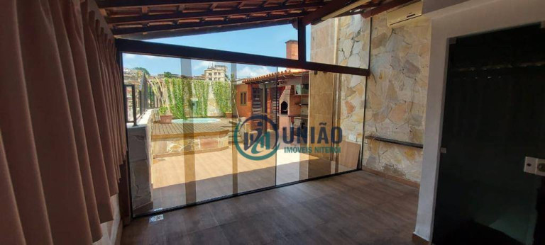 Imagem Cobertura com 2 Quartos à Venda, 190 m² em Icaraí - Niterói