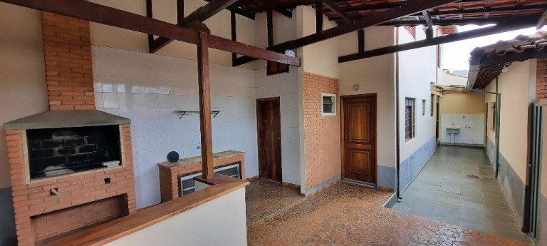 Imagem Casa com 5 Quartos à Venda, 342 m² em Santa Angela - Poços De Caldas