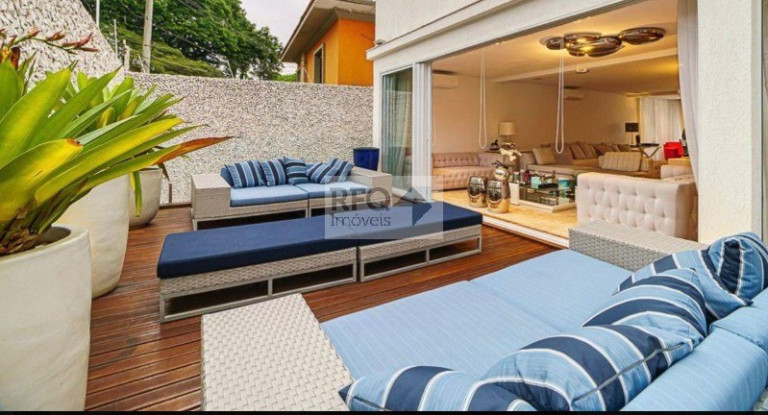Casa com 3 Quartos à Venda, 370 m² em Pacaembu - São Paulo