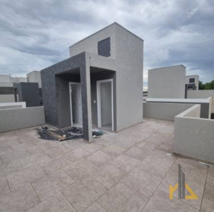 Casa com 3 Quartos à Venda, 135 m² em Uberaba - Curitiba