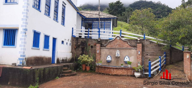 Imagem Chácara com 6 Quartos à Venda, 12 m² em Sapucaí-mirim