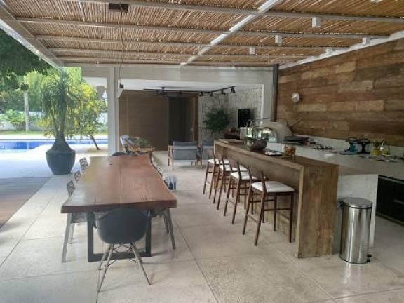 Casa com 4 Quartos à Venda, 1.000 m² em Barra Da Tijuca - Rio De Janeiro