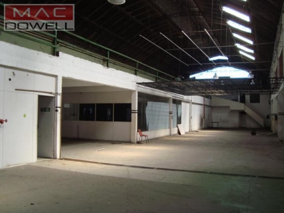Imagem Loja para Alugar, 6.000 m² em São Lourenço / Niterói / Rj - Niterói