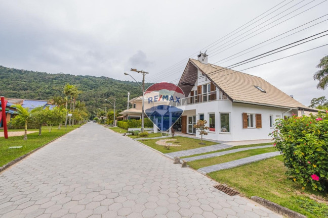 Imagem Casa com 4 Quartos à Venda, 400 m² em Cachoeira Do Bom Jesus - Florianópolis