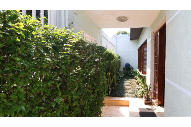 Casa com 3 Quartos à Venda, 181 m² em Jardim Aeroporto - São Paulo