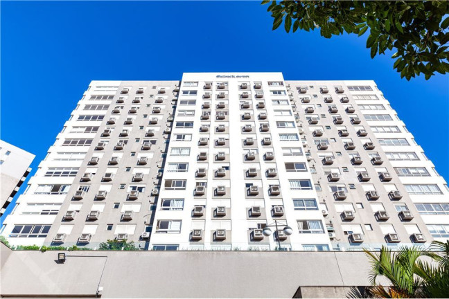 Imagem Apartamento com 2 Quartos à Venda, 66 m² em São Sebastião - Porto Alegre