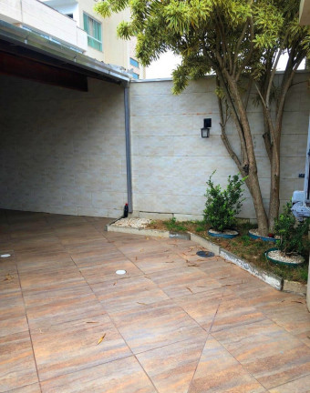 Imagem Sobrado com 3 Quartos à Venda, 105 m² em Santa Regina - Camboriú